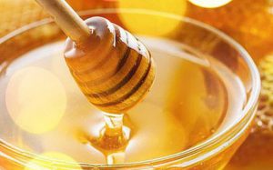 Mật ong làm giảm thâm môi